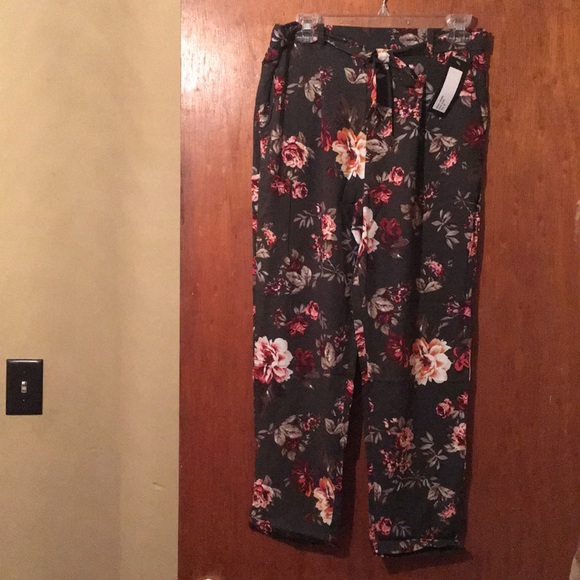 Floral Print High Waisted Trouser Pants - Picture 3 of 4
